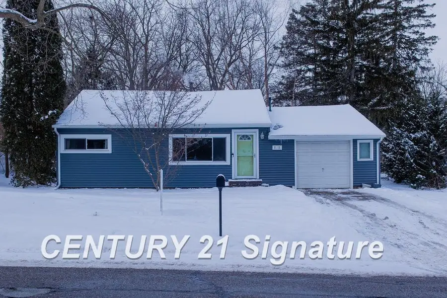 818 S Adelaide, Fenton, MI 48430 - Image #2