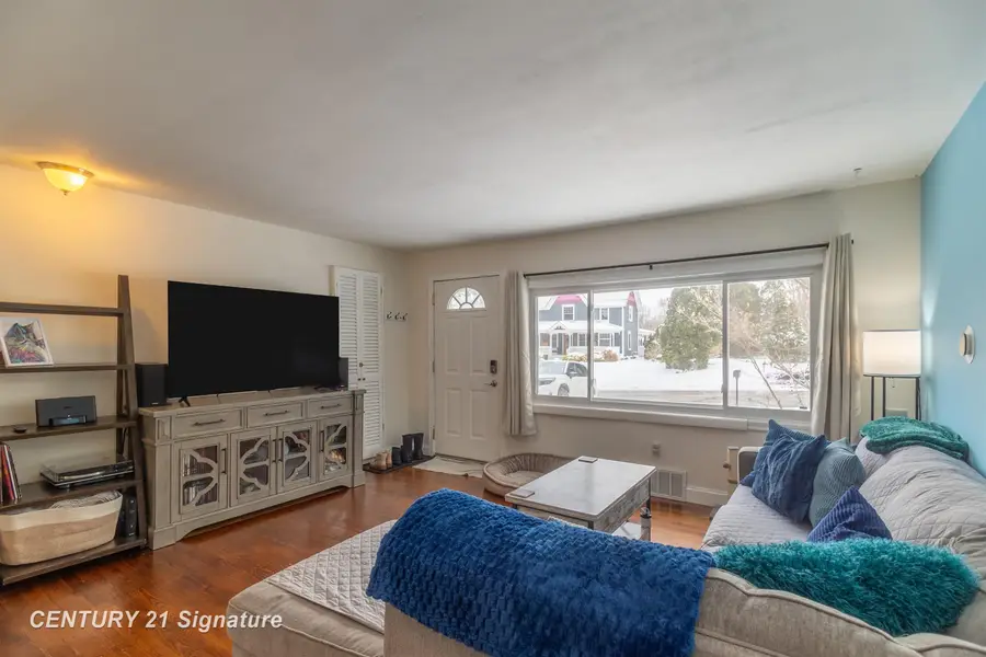 818 S Adelaide, Fenton, MI 48430 - Image #3