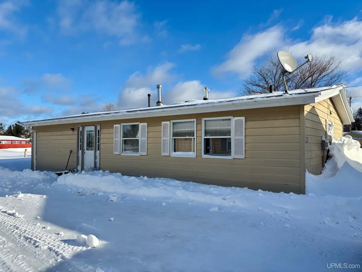 105 Constellation, Gwinn, MI 49841 - Image #1