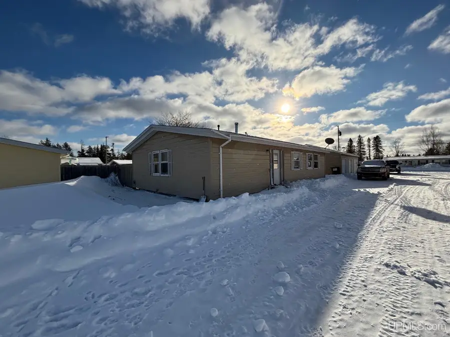 105 Constellation, Gwinn, MI 49841 - Image #3