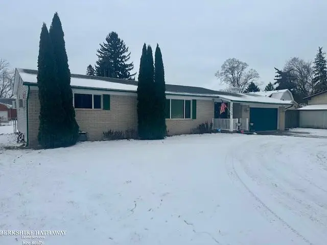 50486 Jefferson, New Baltimore, MI 48047 - #3