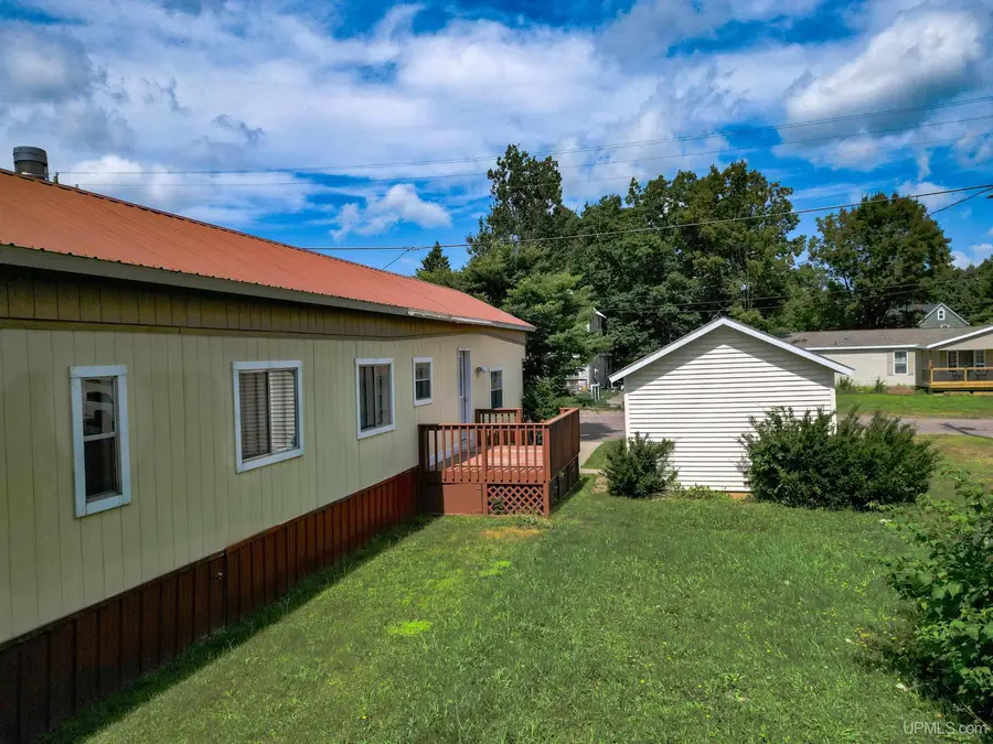 23459 Fir, Dollar Bay, MI 49922 - Image #2