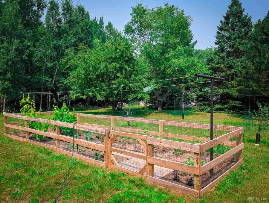 201 Cedar, Marquette, MI 49855 - Image #3