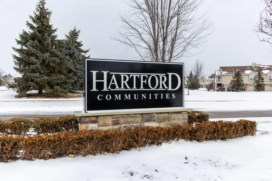 52196 Naugatuck, Macomb, MI 48042 - #3