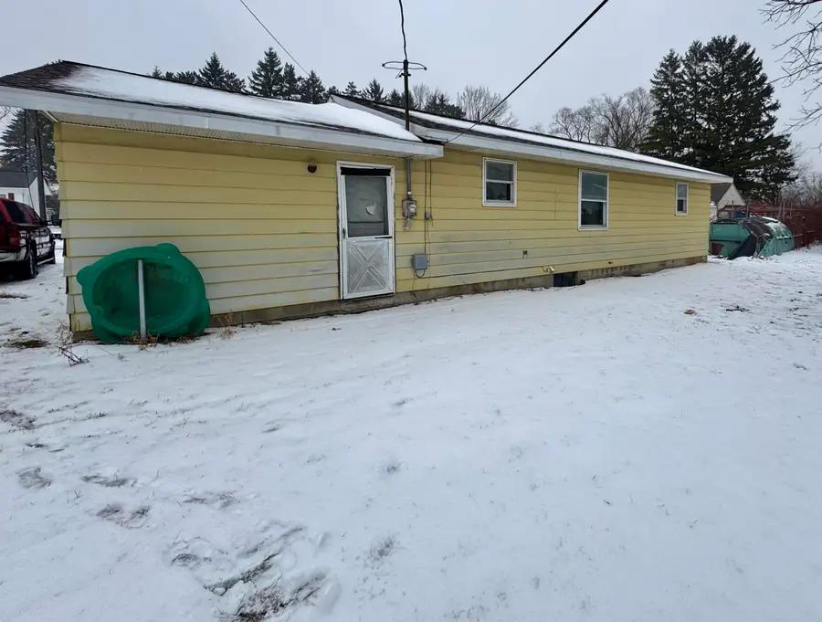 214 E 6th Street, Pinconning, MI 48650 - Image #2