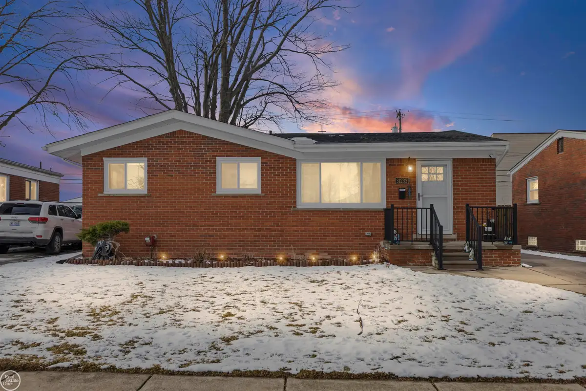 31233 Arrowhead, Saint Clair Shores, MI 48082 - Image #1