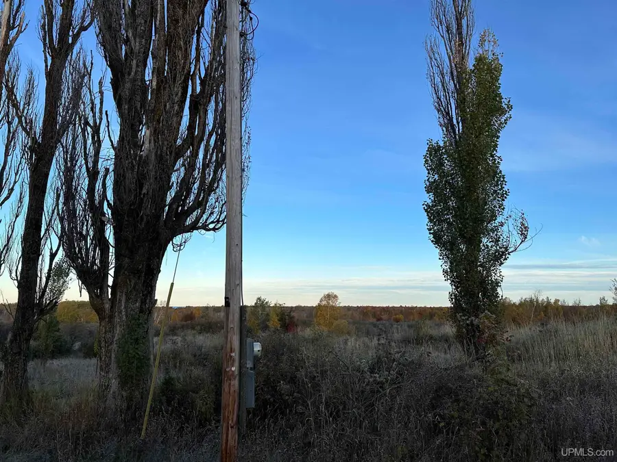 54307 Oikarinen, Calumet, MI 49913 - Image #2