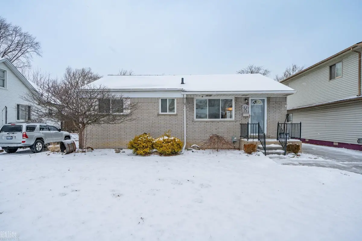 22411 Lanse, Saint Clair Shores, MI 48081 - Image #1