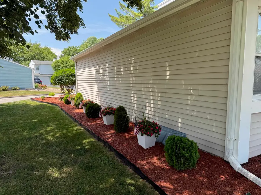 901 E Harbor View, Bay City, MI 48706 - Image #3