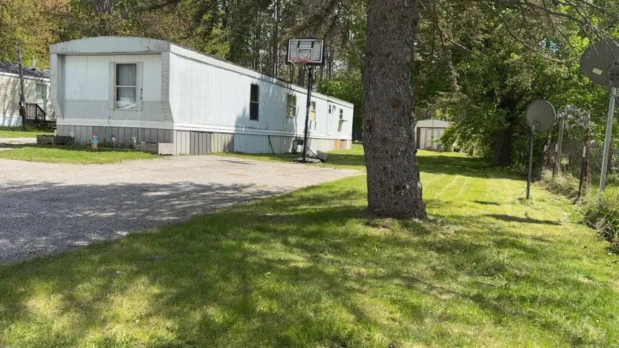 979 W Telegraph, Sanford, MI 48657 - Image #3