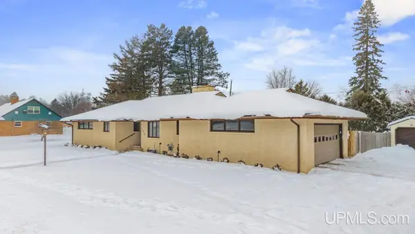 1400 W B, Iron Mountain, MI 49801