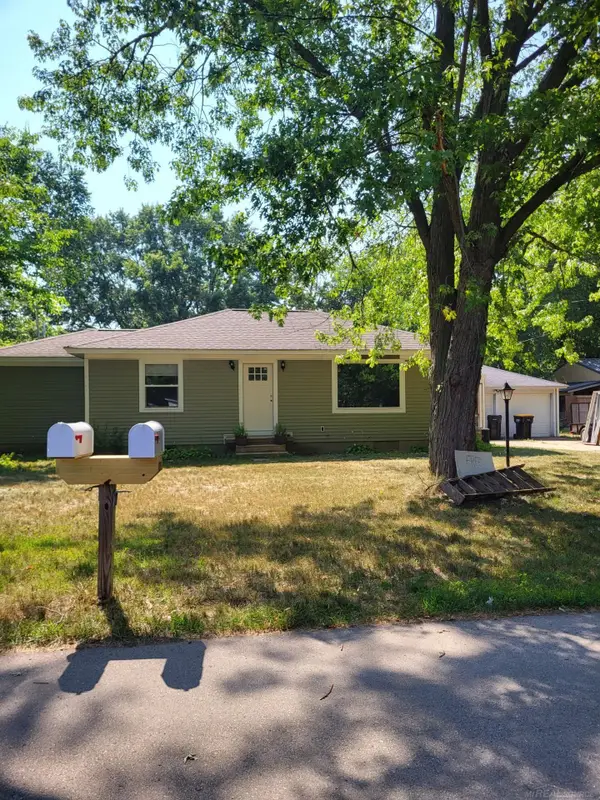 3843 Stuyvesant Ne, Grand Rapids, MI 49525