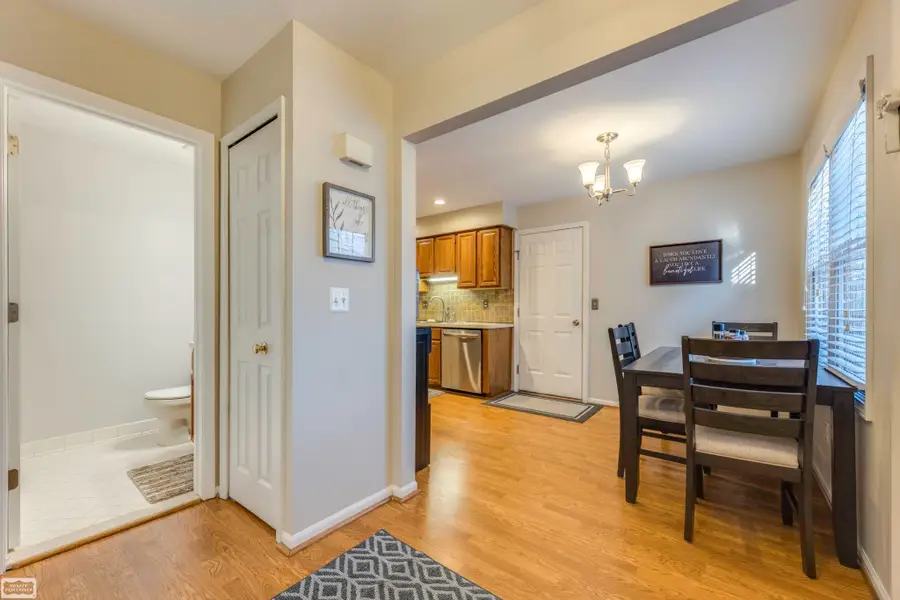 23596 Suttons Bay, Clinton Township, MI 48036 - Image #3