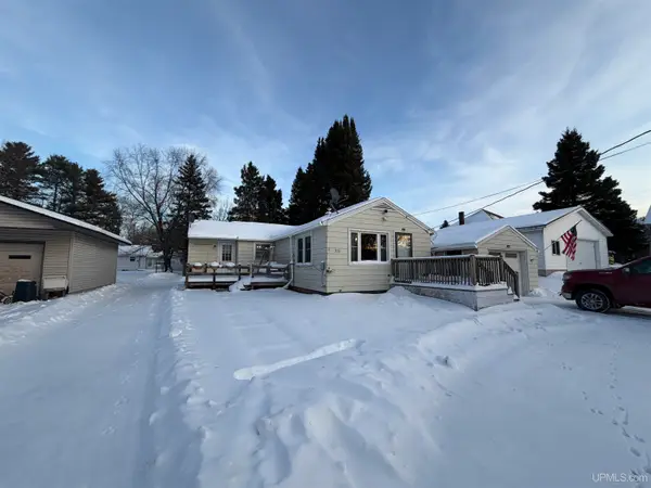 376 5th, Republic, MI 49879