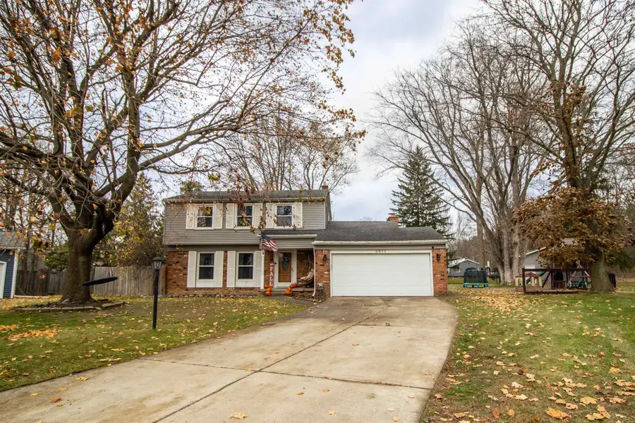 2371 Pineview, Flushing, MI 48433 - #2