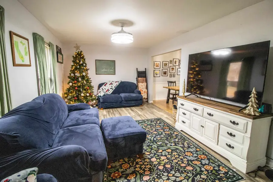 2371 Pineview, Flushing, MI 48433 - #3