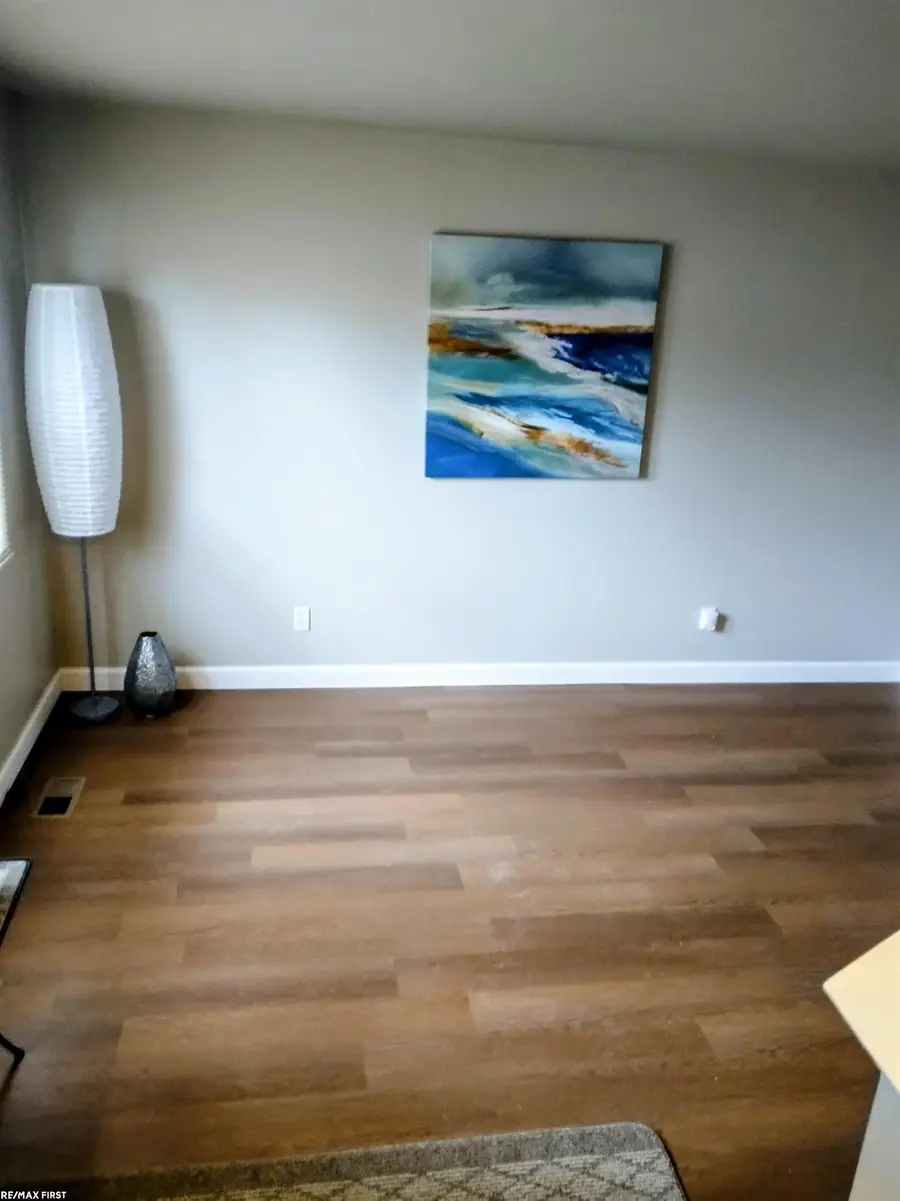 45547 Kensington, Utica, MI 48317 - #2