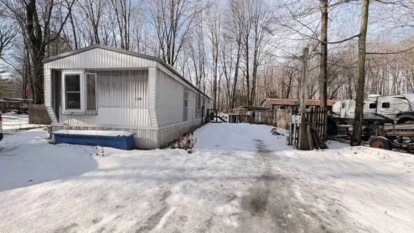 9236 East, Lake, MI 48632