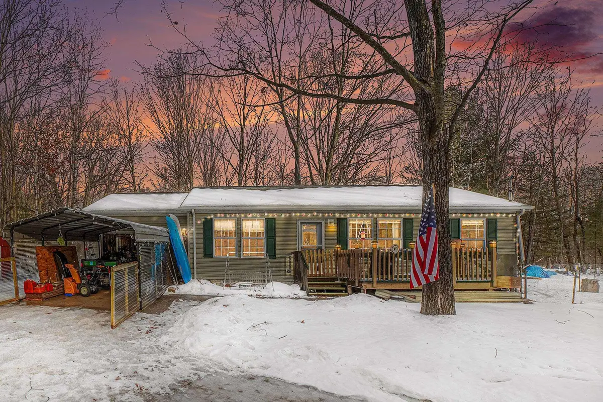 2738 Lakeshore, Gladwin, MI 48624 - #1