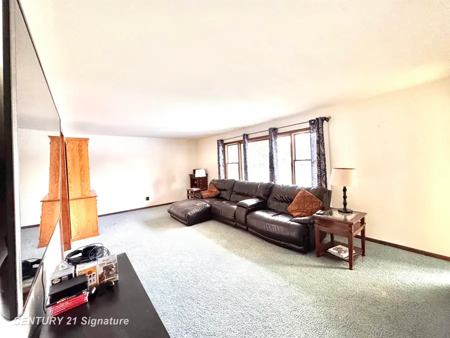 12041 Sanders, Freeland, MI 48623 - Image #3