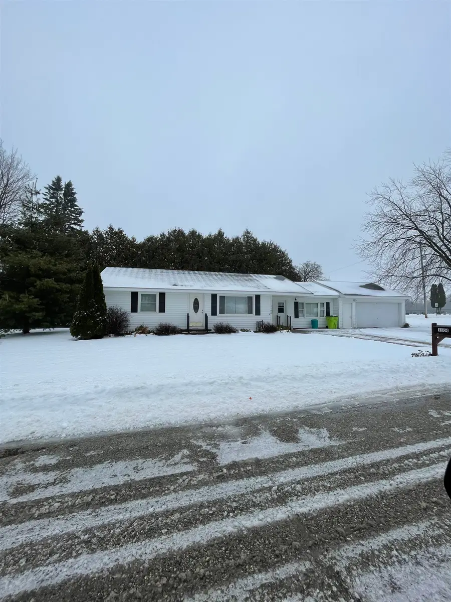 1104 Park, Clare, MI 48617 - Image #2