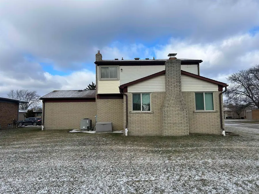 31690 Joann, New Baltimore, MI 48047 - Image #2