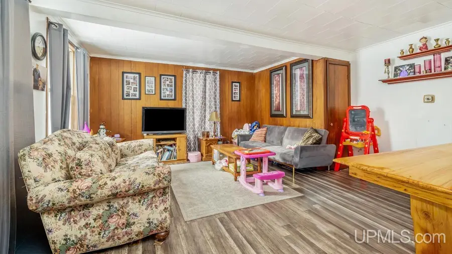 424 6th, Iron Mountain, MI 49801 - Image #2