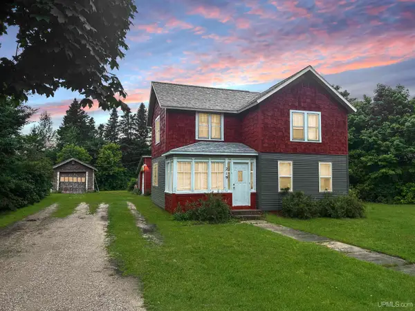 219 N Maple, Manistique, MI 49854