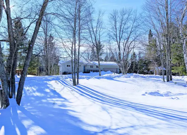 108 Riverdale, Marquette, MI 49855