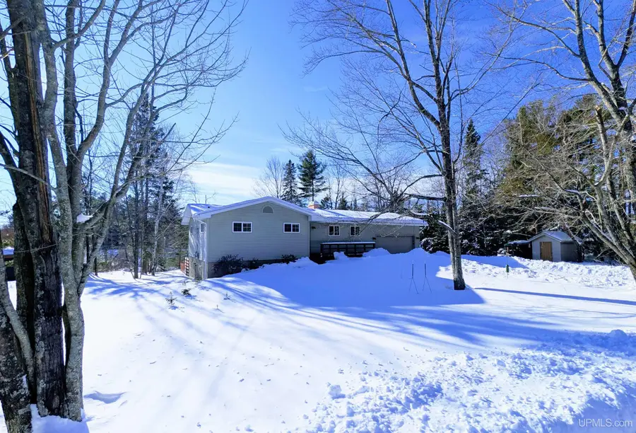 108 Riverdale, Marquette, MI 49855 - Image #3