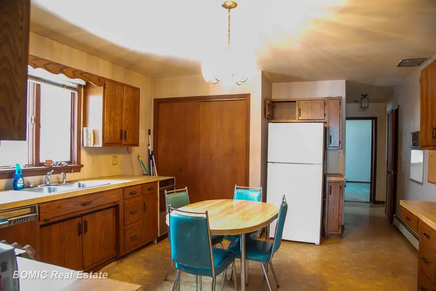 3775 W Saginaw, Vassar, MI 48768 - #3