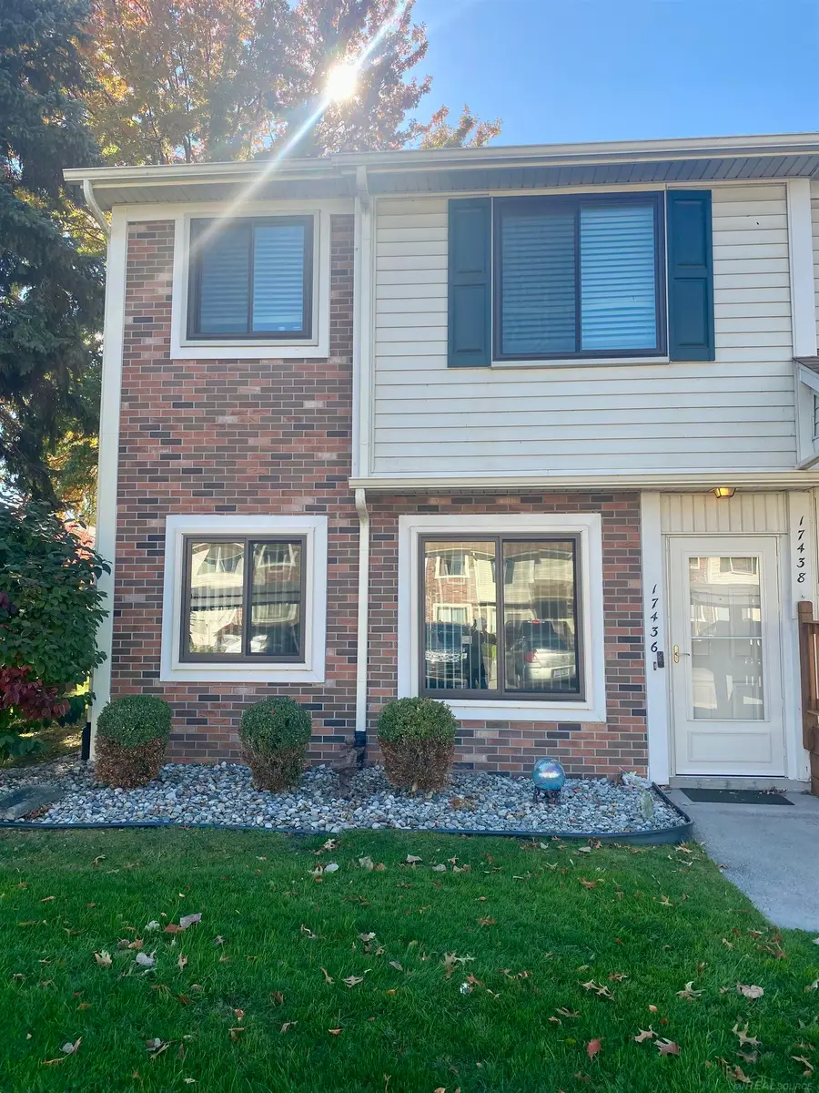 17436 Utica Oaks, Roseville, MI 48066 - Image #2