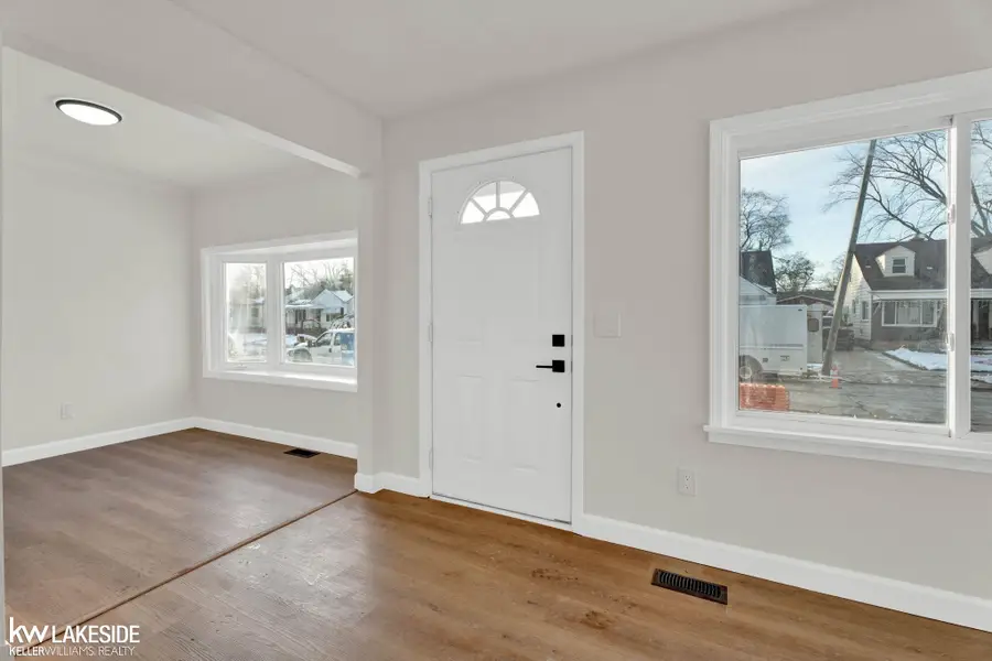 21194 Eastwood, Warren, MI 48089 - Image #3