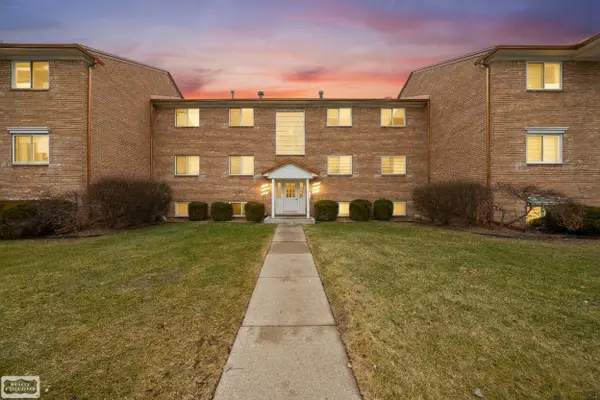 51304 Johns, New Baltimore, MI 48047