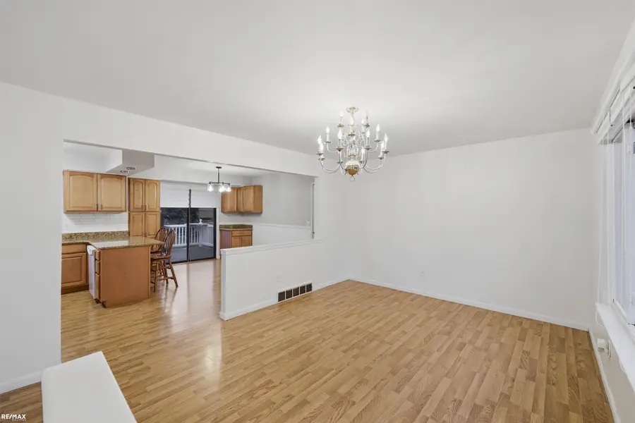 38044 Mallast, Harrison Township, MI 48045 - Image #3