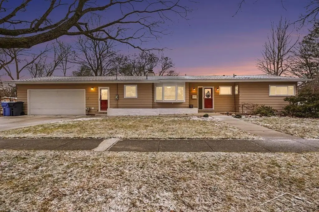 811 Linwood, Midland, MI 48640 - Image #1