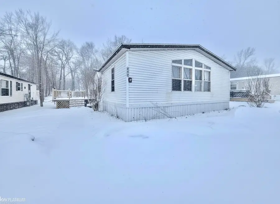 443 Brookhollow, Oxford Charter Township, MI 48471 - Image #2