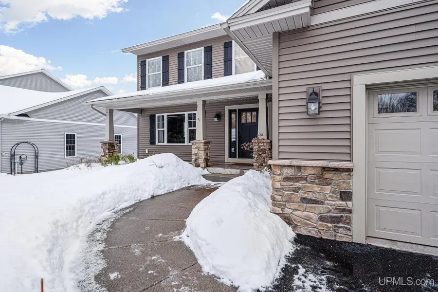 713 Horizons, Marquette, MI 49855 - Image #3