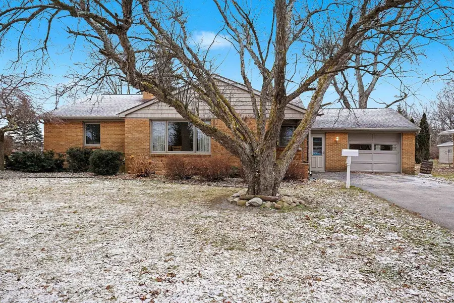 113 W Midland Rd, Auburn, MI 48611 - Image #2