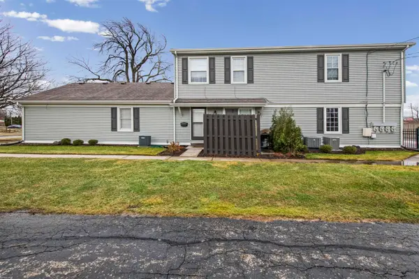 21627 E 11 Mile #3, Saint Clair Shores, MI 48081