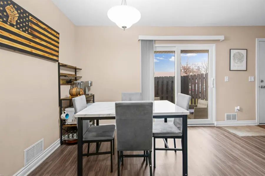 21627 E 11 Mile #3, Saint Clair Shores, MI 48081 - Image #3