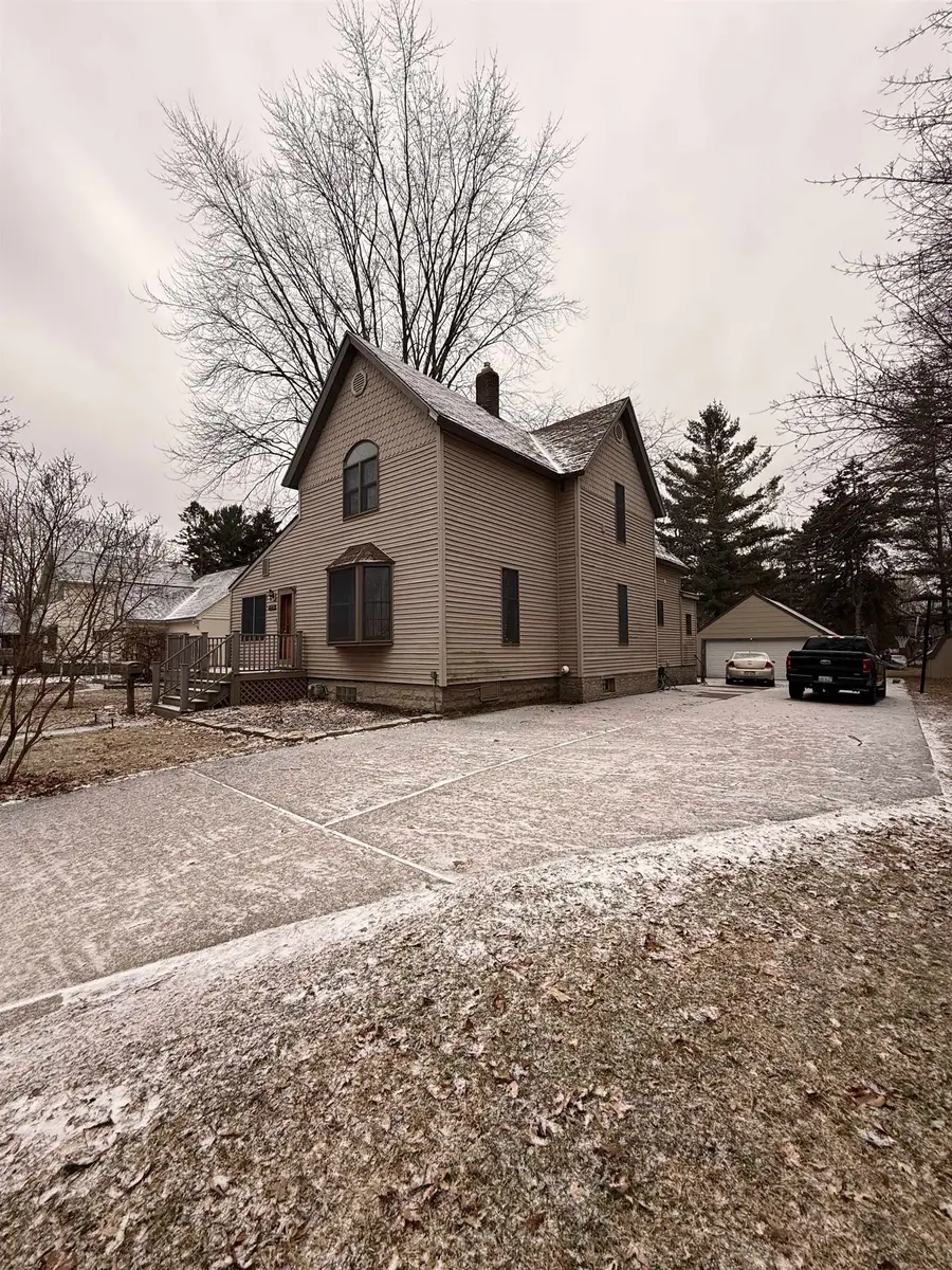 208 Marshall, Essexville, MI 48732 - Image #2