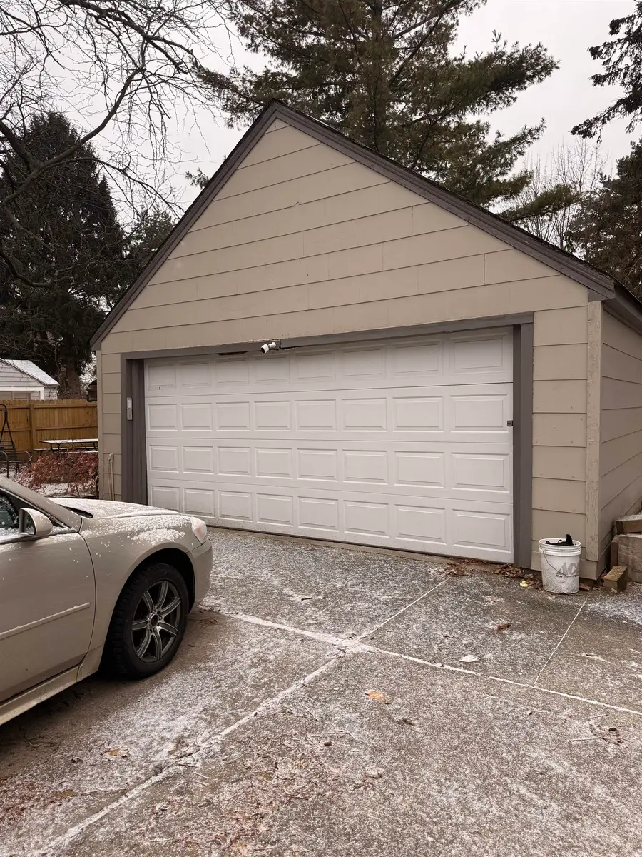 208 Marshall, Essexville, MI 48732 - Image #3