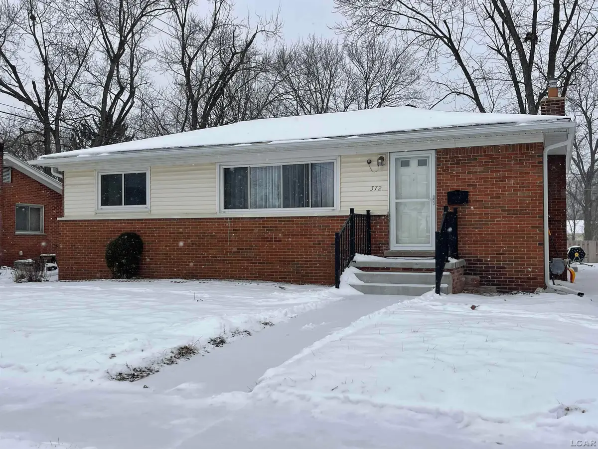 372 Highland, Saline, MI 48176 - Image #1