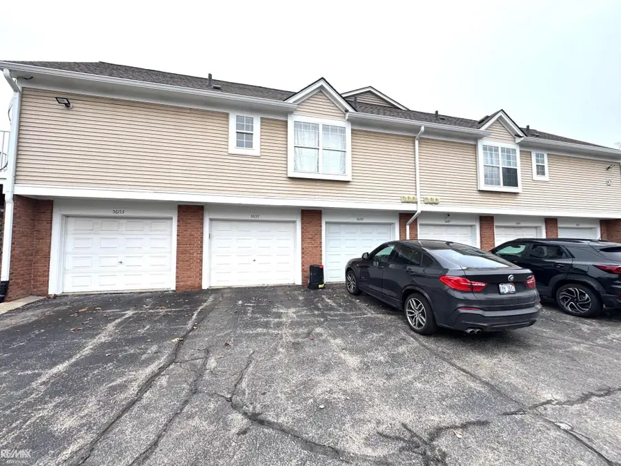 56145 N Troon, Utica, MI 48316 - Image #2