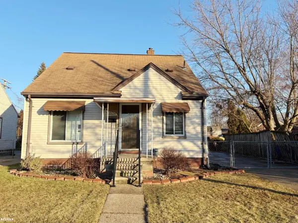 28034 Essex, Roseville, MI 48066