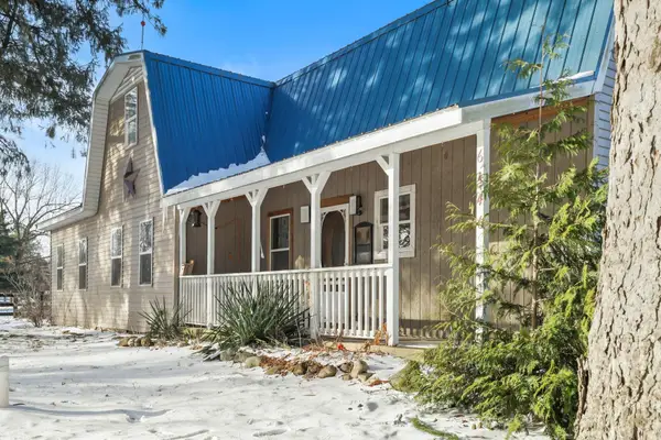 6446 W Beard, Perry, MI 48872