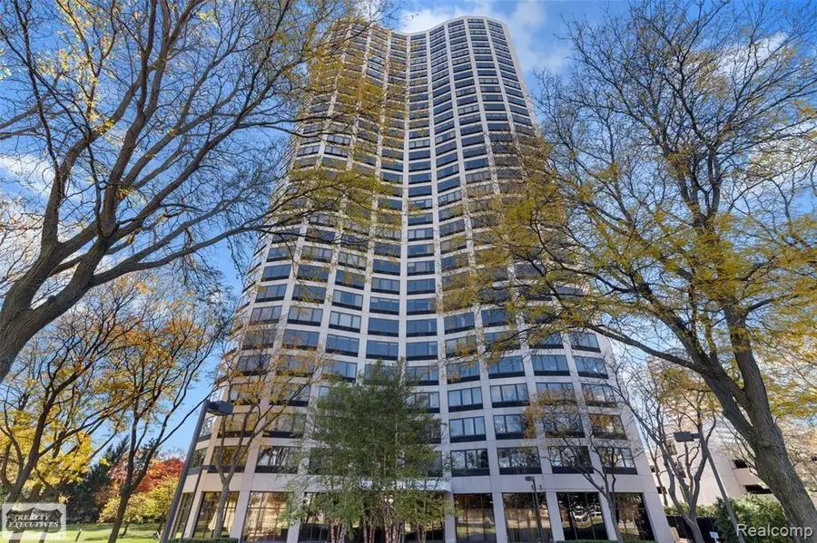 5000 Town #801, Southfield, MI 48075 - Image #3