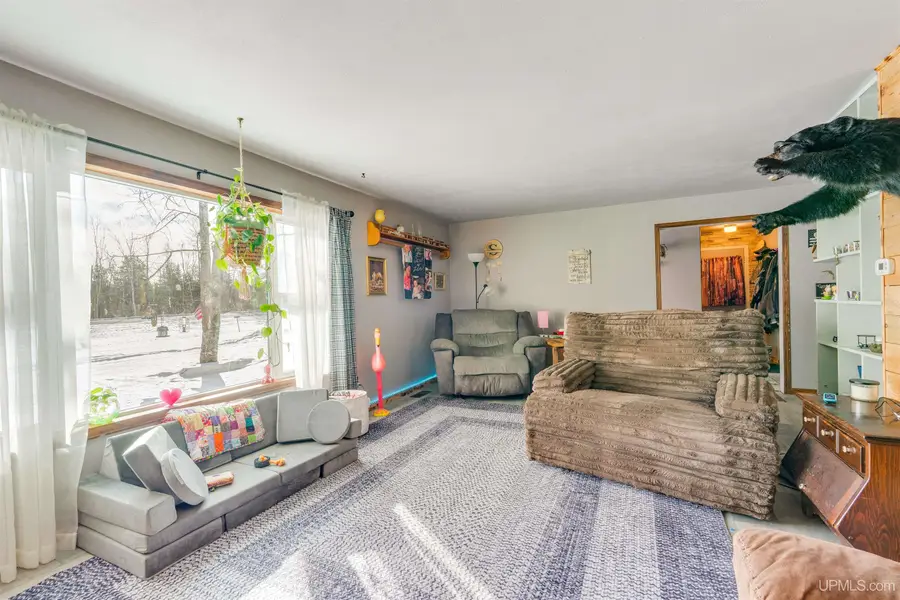 5444 W Us2, Manistique, MI 49854 - Image #2