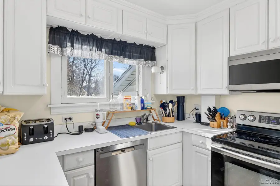 407 Franklin, Blissfield, MI 49228 - Image #2